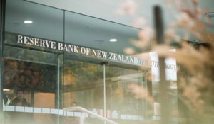El Kiwi cae mientras el tono dovish del RBNZ refuerza las apuestas de recorte de tasas